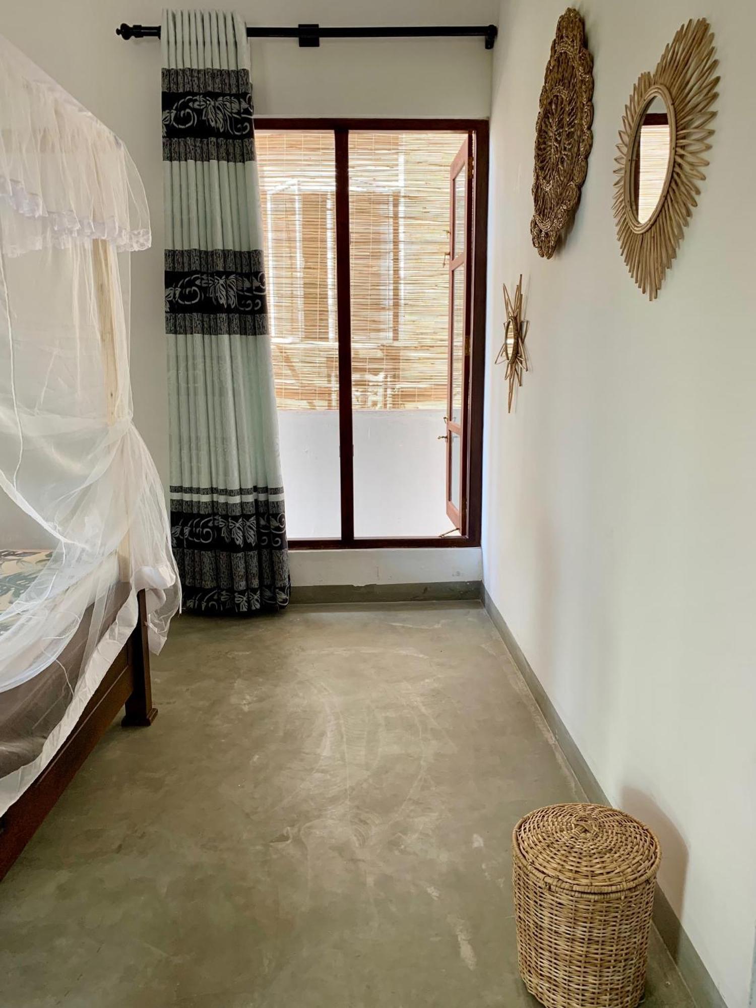 Appartamento Mrmango Weligama Esterno foto