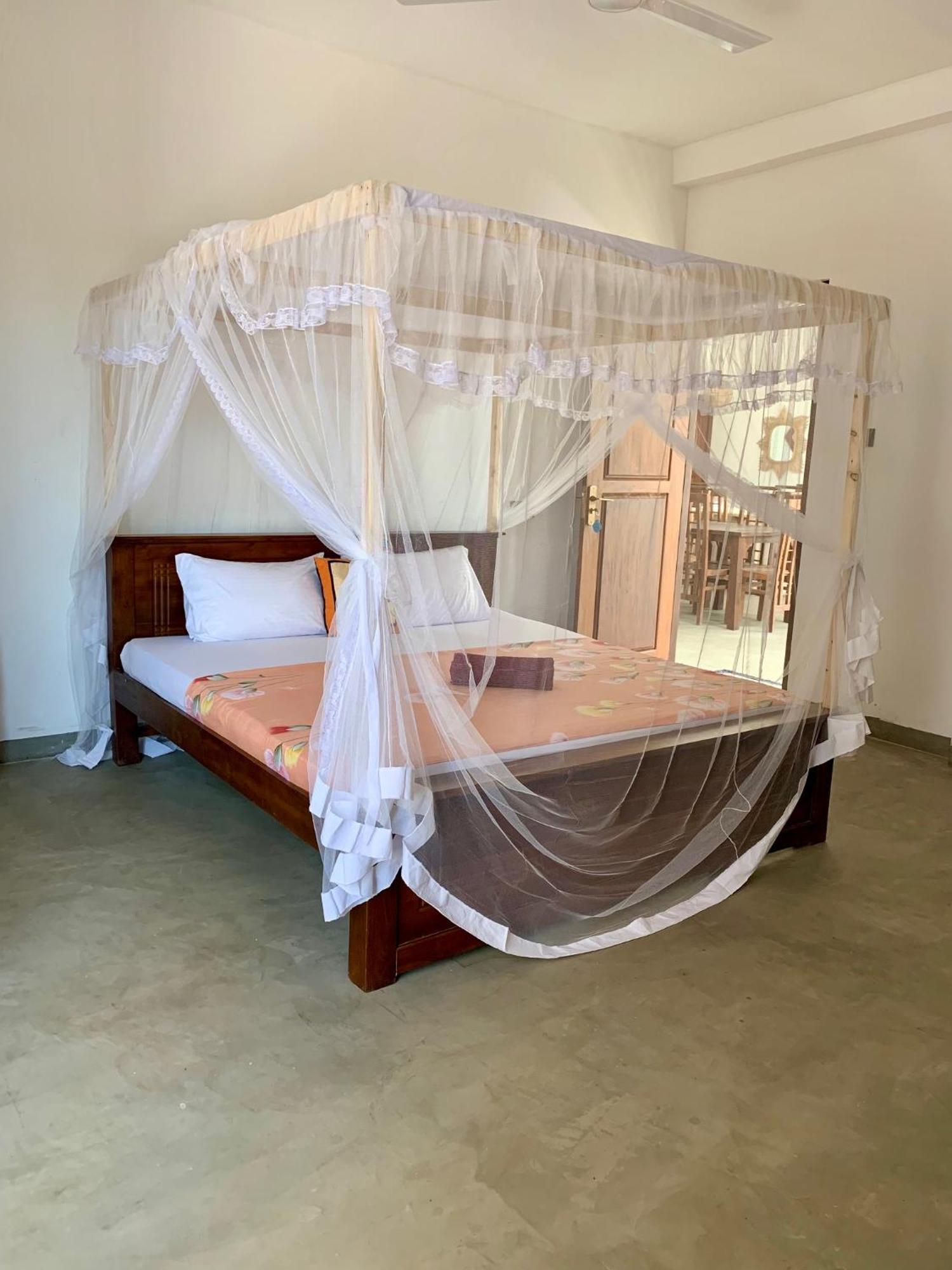 Appartamento Mrmango Weligama Esterno foto