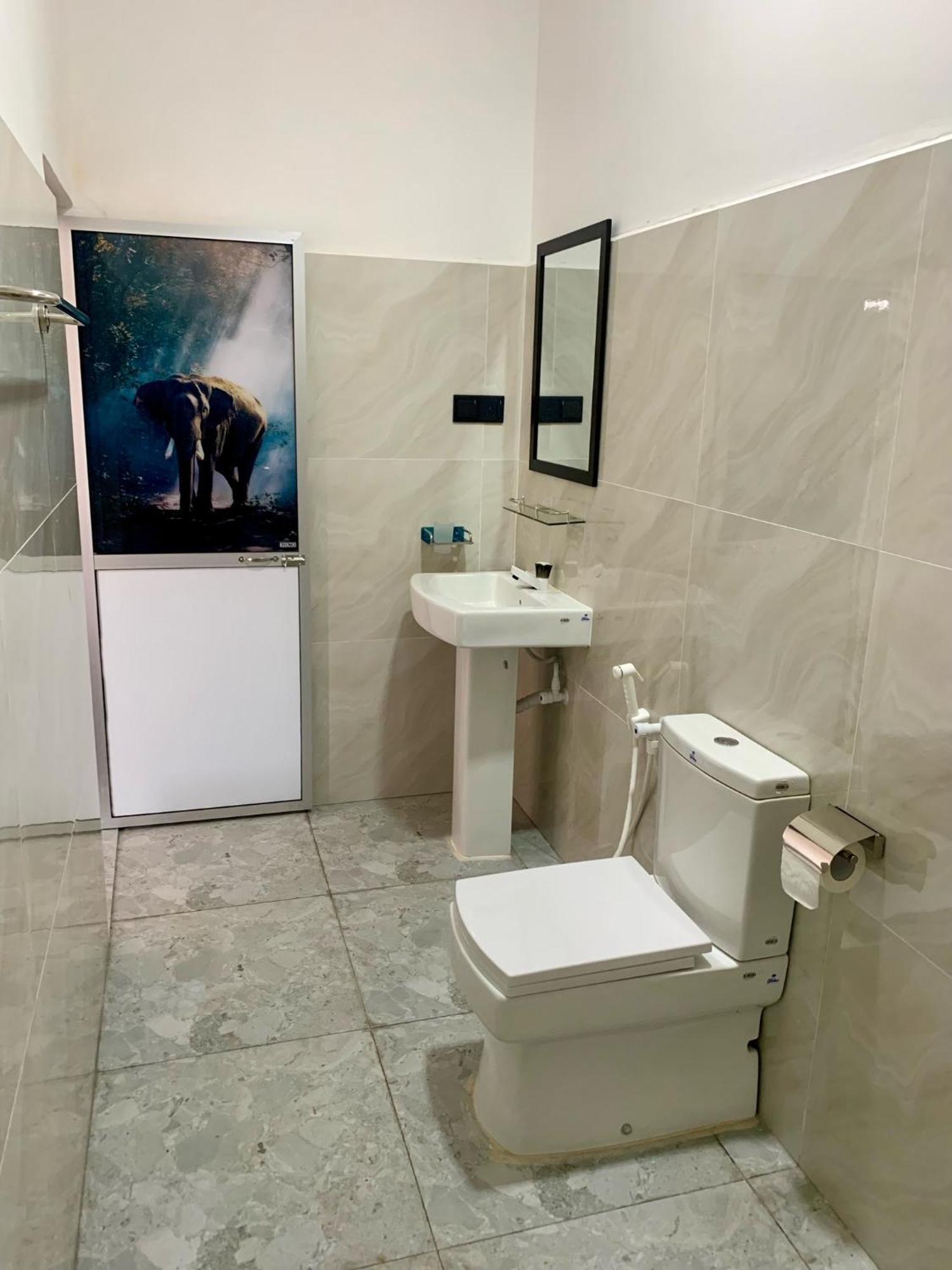 Appartamento Mrmango Weligama Esterno foto
